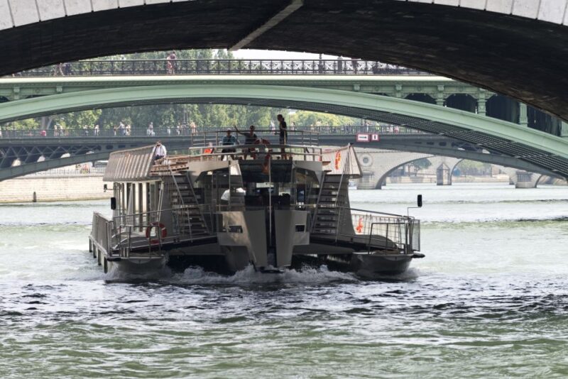 Paris: Seine River Cruise and 3-course Bistro Lunch - Accessibility and Recommendations