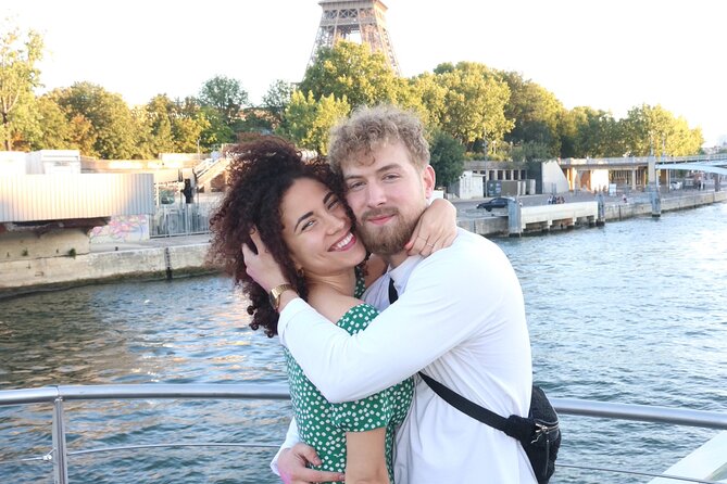 Paris Seine River Dinner Cruise With Overnight Stay Onboard - Unique Sights and Attractions