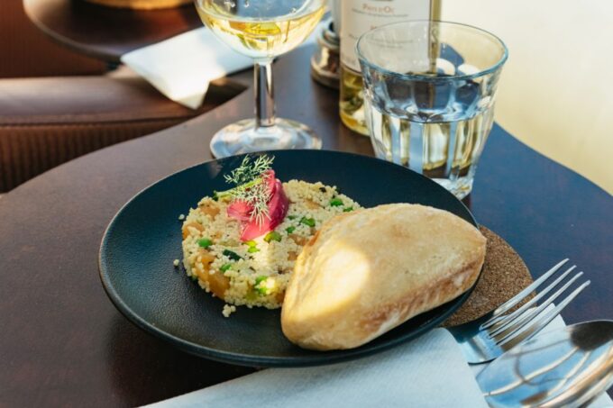 Paris: Seine River Panoramic Views Dinner Cruise - Discovering the Seine River Cruise