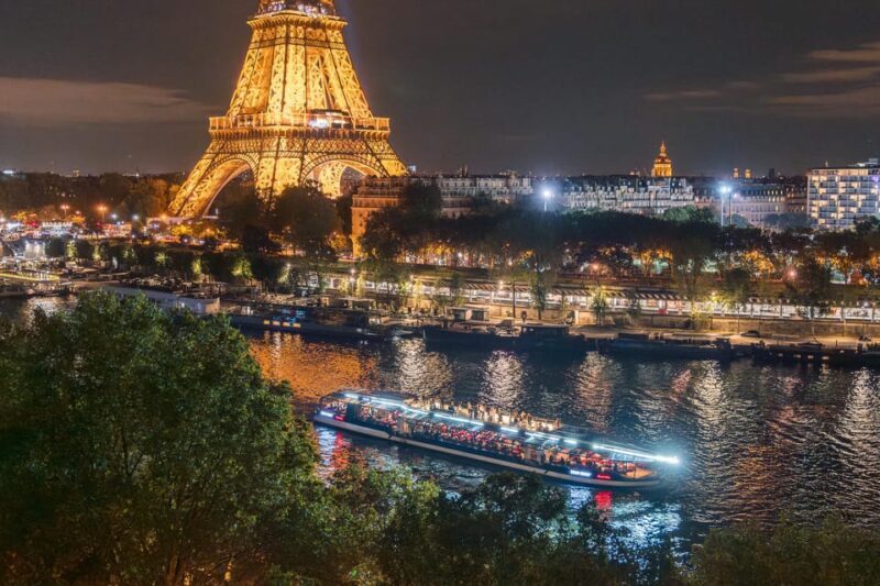 Paris: Seine River Sightseeing Cruise by Bateaux Mouches - FAQ