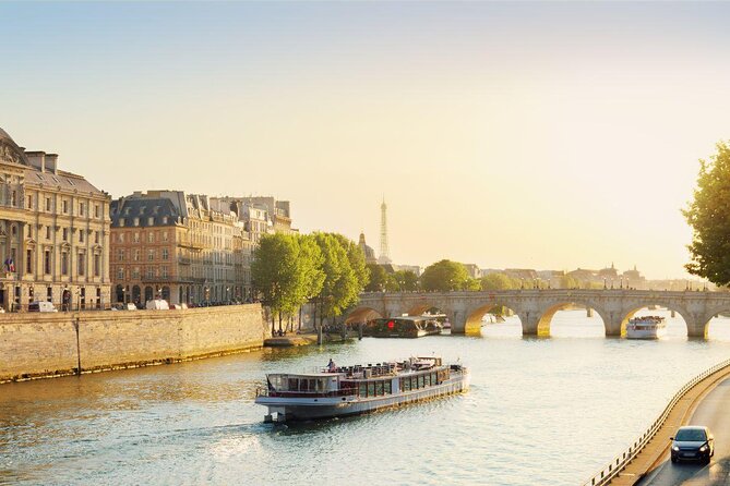 Paris Seine River Sightseeing Cruise With Commentary by Bateaux Parisiens - Good To Know