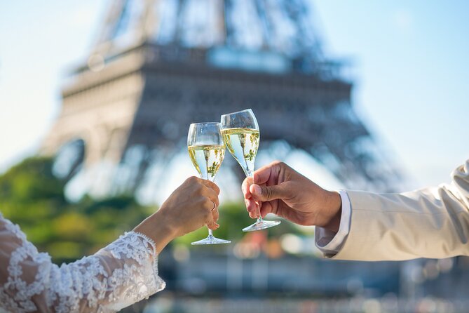 Paris Sightseeing Cruise With Champagne by Bateaux Mouches - Key Landmarks on the Cruise