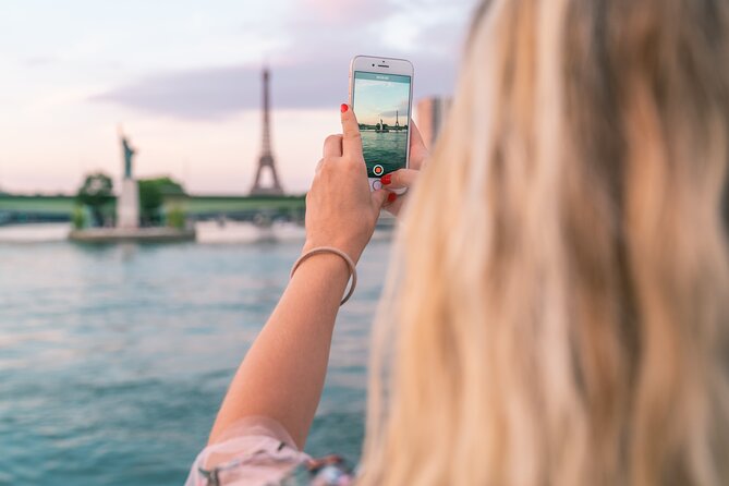 Paris Sightseeing Cruise With Champagne by Bateaux Mouches - Ideal Occasions for the Cruise