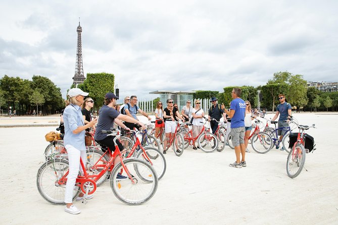 Paris Sightseeing Guided Bike Tour Like a Parisian With a Local Guide - Booking Information