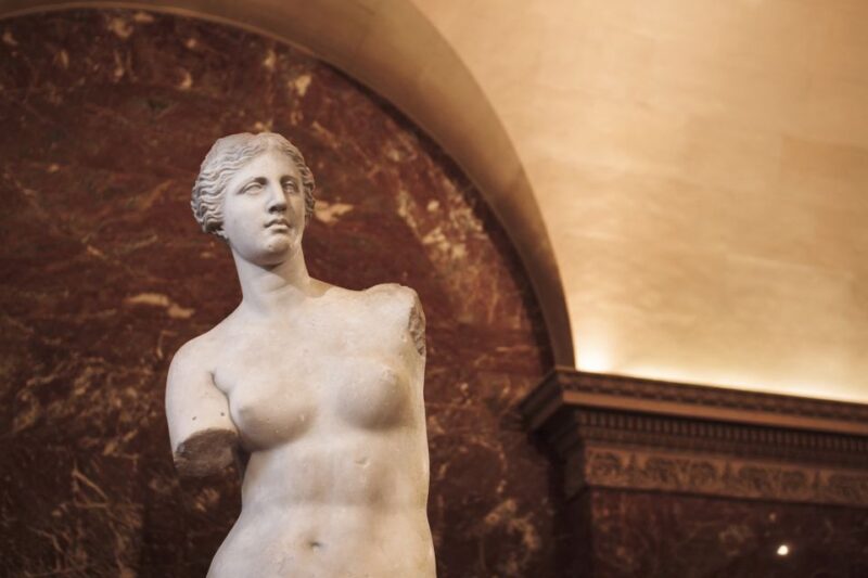 Paris: Skip-The-Line Louvre Highlights Tour With Mona Lisa - Group Size