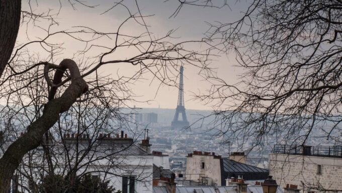 Paris: Small Group Montmartre Tour & Sacre Coeur - The Moulin Rouge and Sacré Coeur
