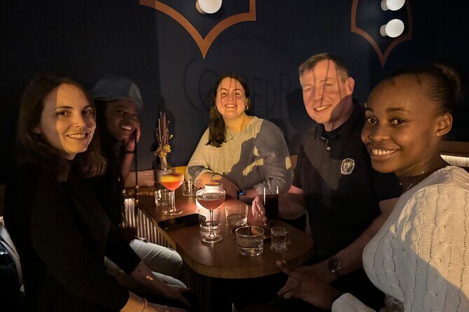 Paris Solo meetup:A cultural stroll,drinks and socializing - Who Will Love This Tour?