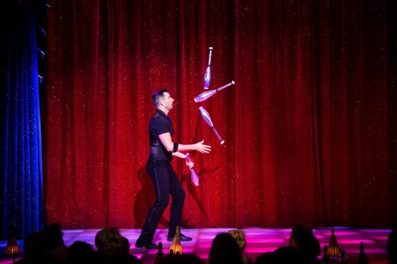 Paris: the New Eve Cabaret Show With Champagne - Show Highlights