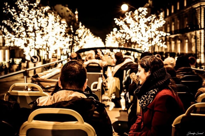 Paris: Tootbus Open-Top Christmas Bus Tour - Tour Features