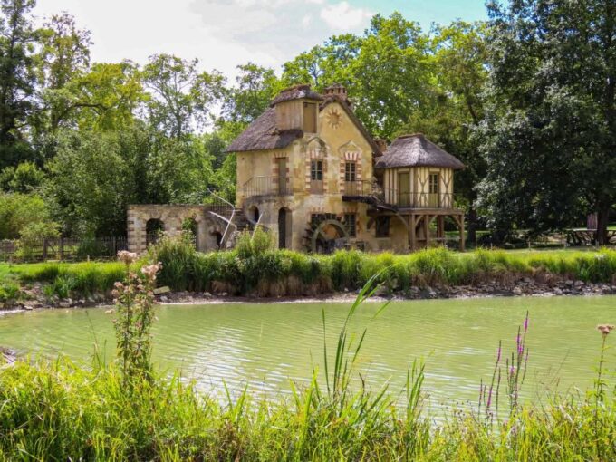 Paris: Transfer to the Palace of Versailles - Booking Your Transfer