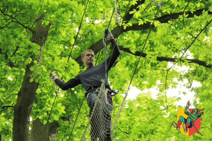 Paris: Viarmes Sherwood Parc Entry Ticket - Age and Attire Restrictions