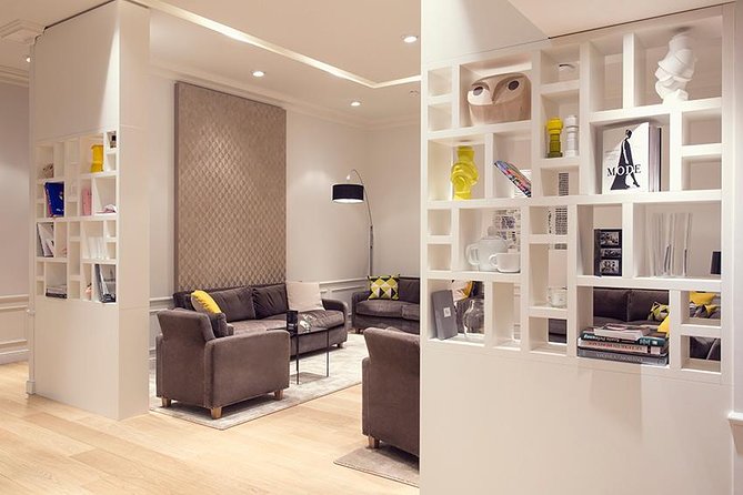 Paris VIP Shopping Experience With Lounge Access, Lunch and Transfer - Gourmet Lunch or Tea