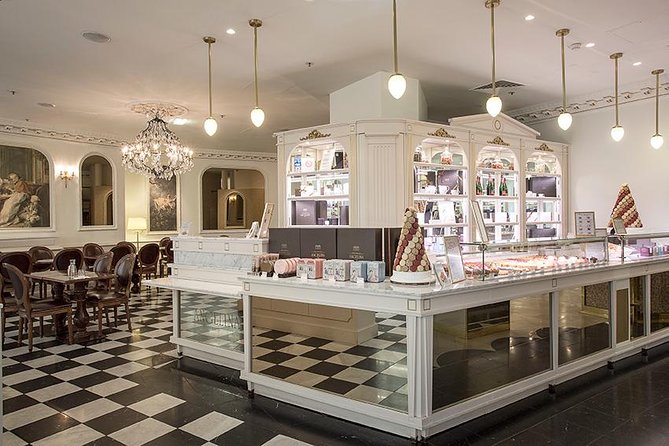 Paris VIP Shopping Experience With Lounge Access, Lunch and Transfer - Customer Ratings and Feedback