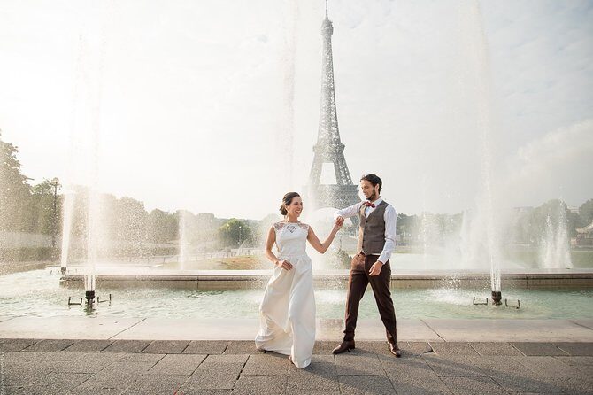 Parisian Life Style Private Photo Shoot at Eiffel Tower - FAQ