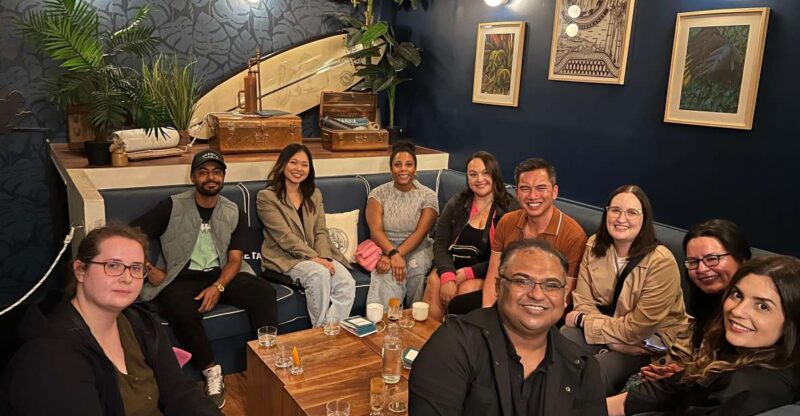Parisolo Meet-Up:A Cultural Stroll,Drinks and Socializing - Key Points