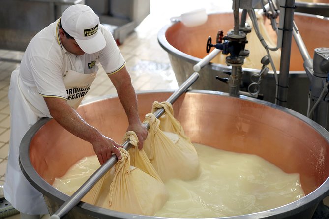 Parmigiano Reggiano Cheese Tasting Tour - Tour Duration and Location