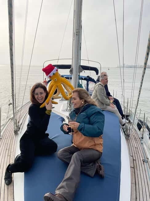Parque das Nações: Yoga and meditation at sunrise aboard a sailboat! - Yoga on the Water: Gentle Movements with a View