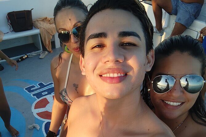 Party Boat / Booze Cruise and Snorkeling - Open Bar - Who Should Consider This Tour?