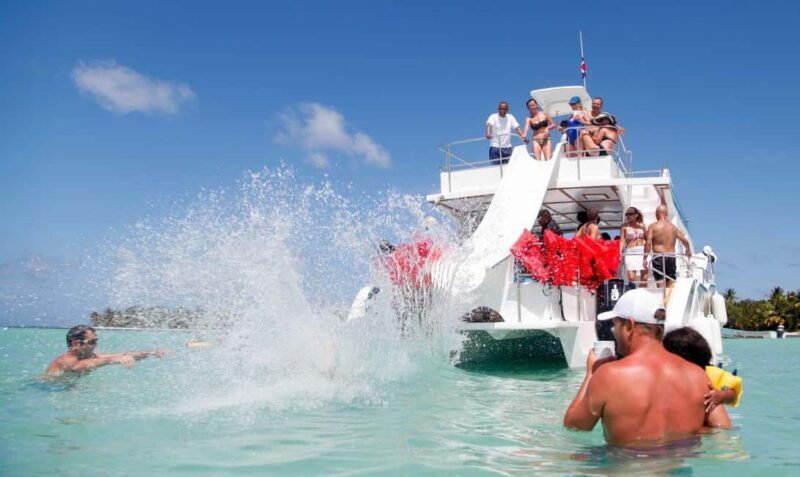 Party Boat / Catamaran Party in Punta Cana - Key Points