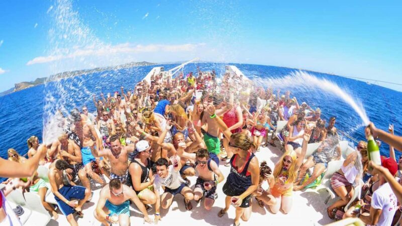 Party Boat in Punta Cana with Drinks Included - The Practical Side: What to Expect