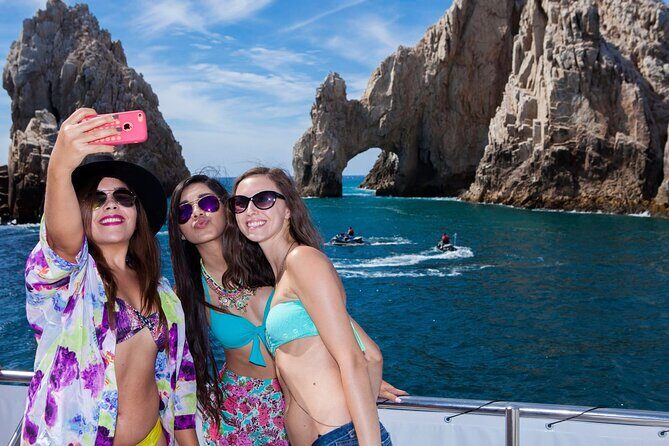 Party Cruise to the Arco de Cabo I Sunset Fajitas - Key Points