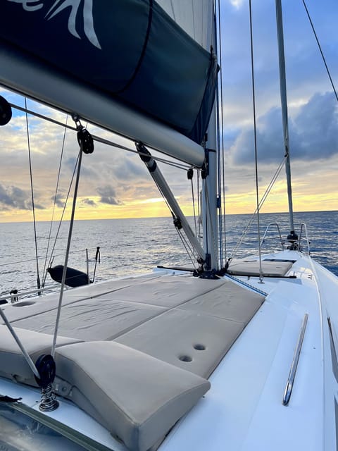 Pasito Blanco : Private Sailing Tour With Food & Drinks - Customer Feedback