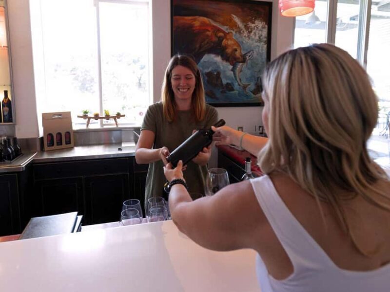 Paso Robles: 3-Winery Tour with Picnic Lunch - FAQ