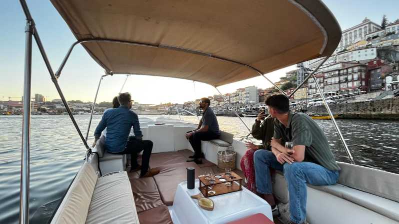 Passeio Barco 6 Pontes Douro com degustação vinho do Porto - An In-Depth Look at the Douro River Boat Cruise