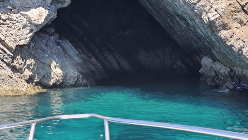 Passeio de Barco em Sesimbra (Publico/Compartilhado) - An In-Depth Look at the Sesimbra Coast Boat Tour