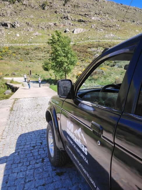 Passeio Guiado em 4x4 para conhecer a Serra da Estrela - Discover the Charm of Serra da Estrela on a Guided 4x4 Tour