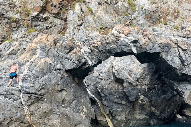 Passenger transfer service from Torre Faro (Messina) to Scilla round trip - The Itinerary: What to Expect