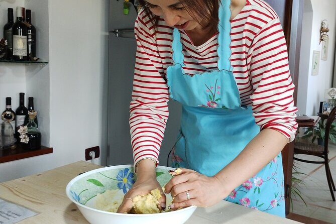 Pasta Class Cook Traditional -Sciacca-Wine included-Shuttle extra - FAQs