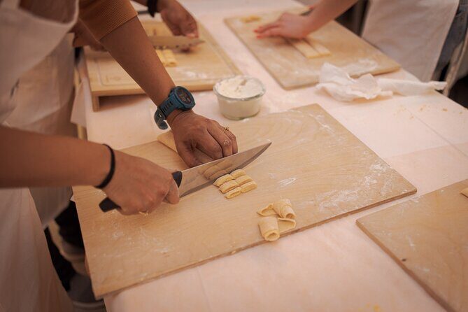 Pasta Cooking Class in Rome - Fettuccine Class in Piazza Navona - Who Would Enjoy This Tour?