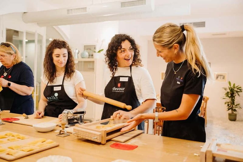 Pasta Making in Rome with a Local Chef, Wine & Gelato - Key Points