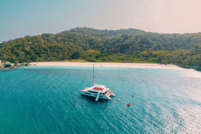 Pattaya: 3 Islands Hopping on Sailing Party Yacht and Buffet - Island Exploration