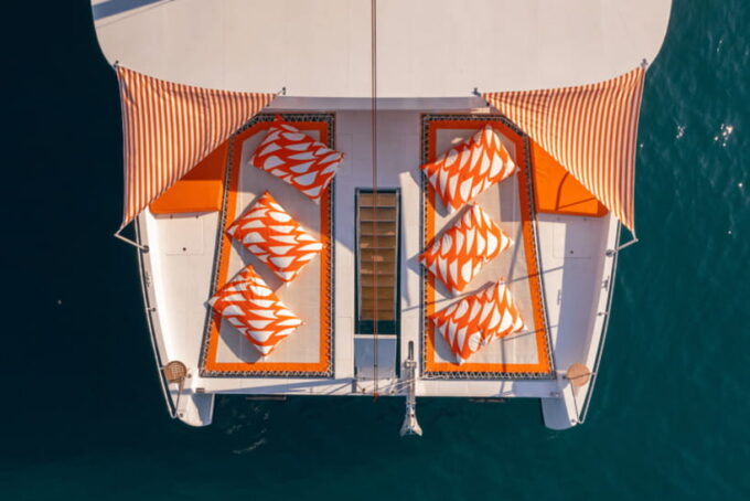 Pattaya: 3 Islands Hopping on Sailing Party Yacht and Buffet - Dining and Refreshments