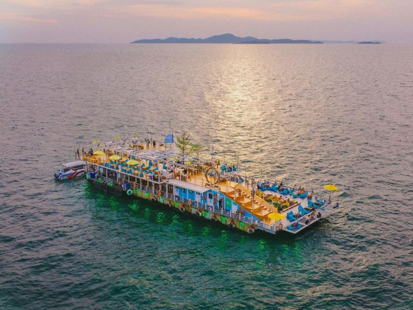 Pattaya City: Tappia Floating Cafe Pattaya Transfer & Drink - Pattaya Tappia Floating Cafe