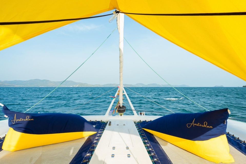 Pattaya: Rent a Yacht - Key Points