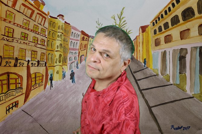 Pauls Welcome Walking Tour in Old Town Munich - Capturing the Old Town Ambiance