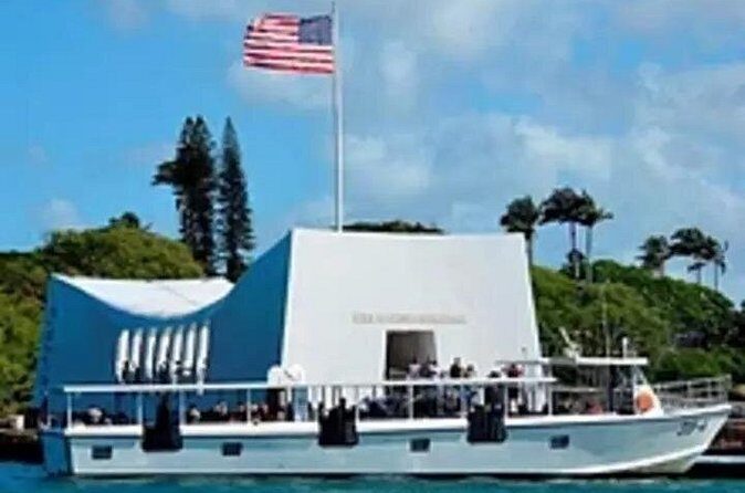 Pearl Harbor Arizona & Missouri tour from HNL Airport - Who Is This Tour Best For?
