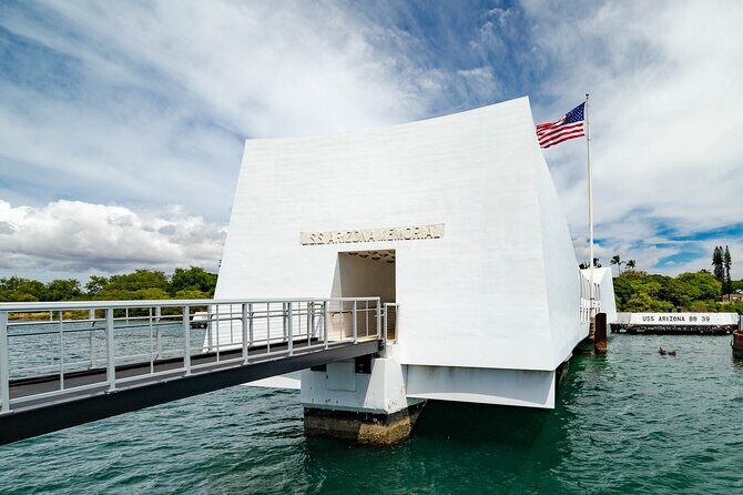 Pearl Harbor USS Arizona Memorial and Battleship Missouri - Authentic Insights from Past Travelers