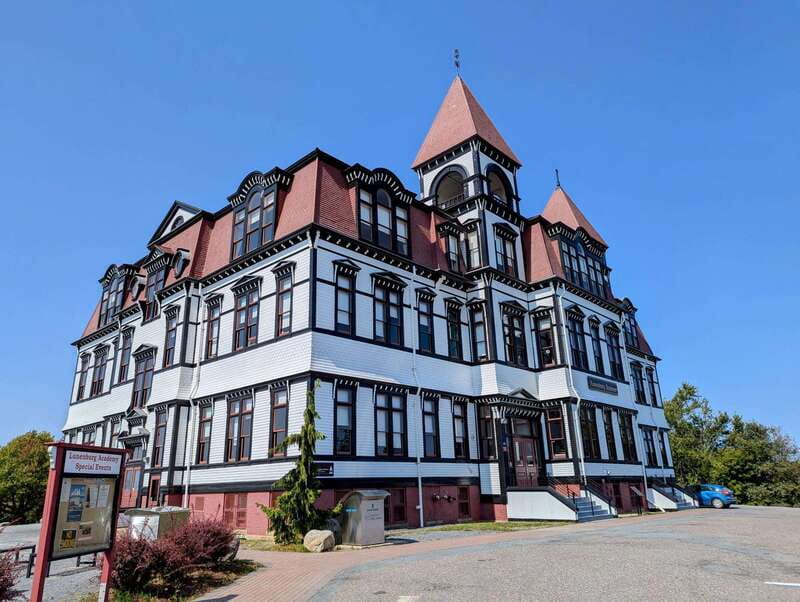 Peggys Cove & Lunenburg + 3 Hidden Gems Full Day Tour - Introduction