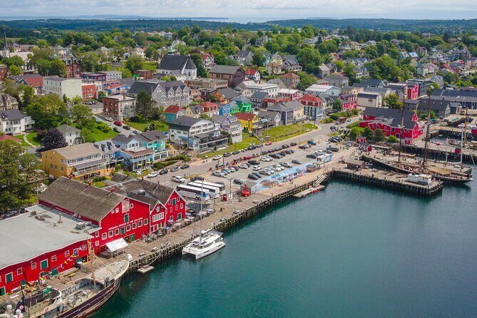 Peggy's Cove, Lunenburg and Titanic Cemetery Full Day Tour - Key Points