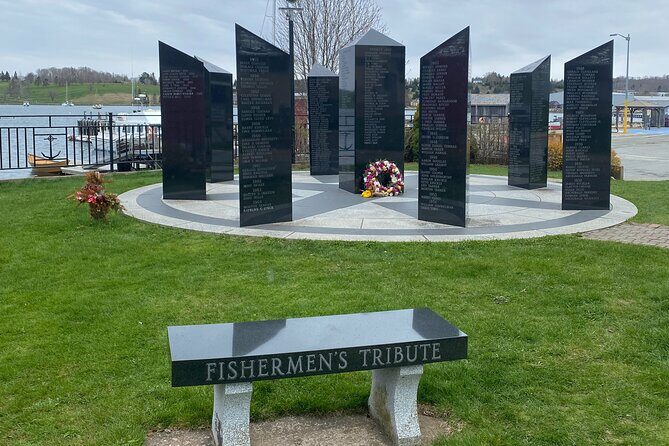 Peggy's Cove, Lunenburg and Titanic Cemetery Full Day Tour - FAQ