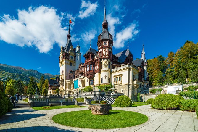 Peles Castle, Bran (Dracula) Castle And Rasnov Citadel From Brasov - Discovering Bran Castle