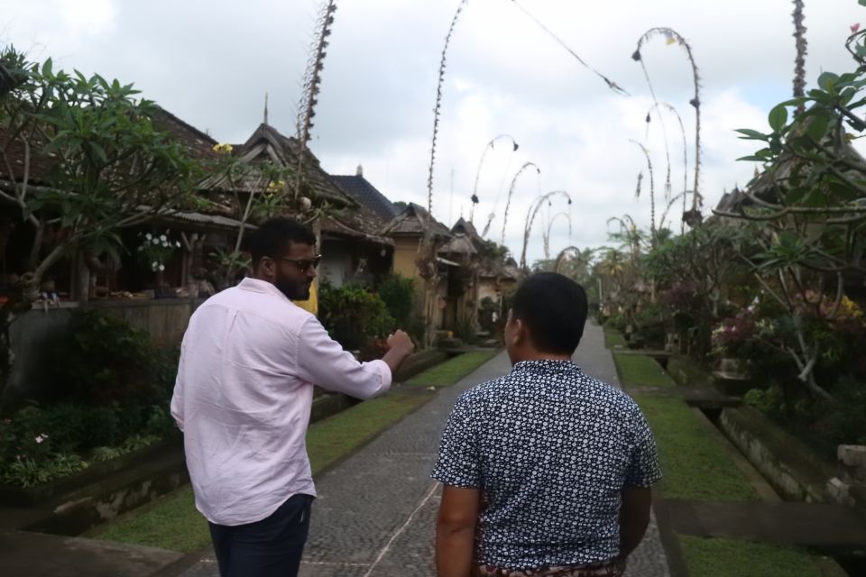 Pengelipuran Village: Be a Balinese For a Day Private Tour - Rice Field Exploration