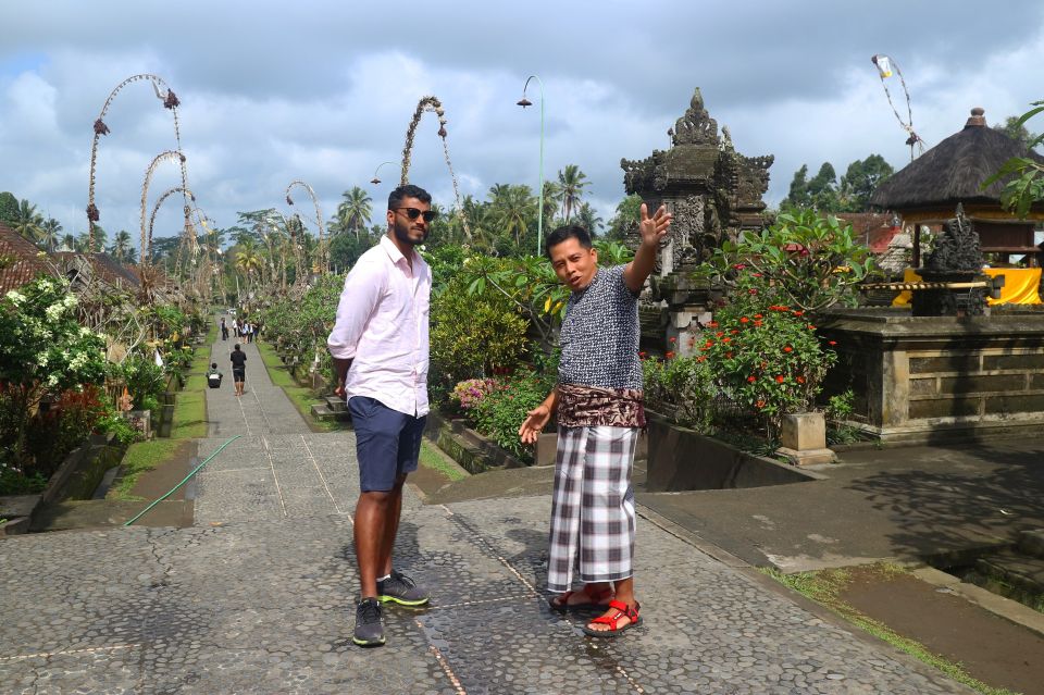 Pengelipuran Village: Be a Balinese For a Day Private Tour - Balinese Meal Preparation