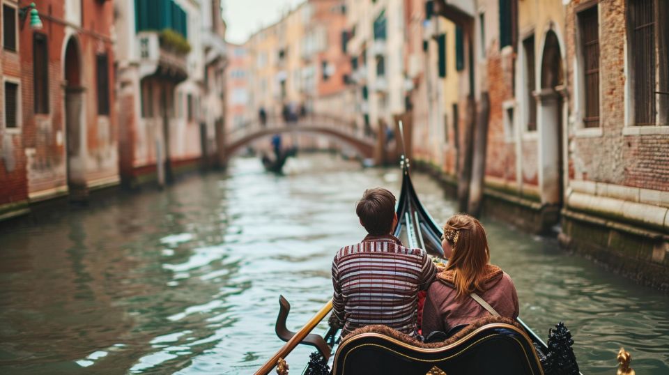 Perfect Private Venice Tour With Gondola Photoshoot - Immersive Gondola Ride