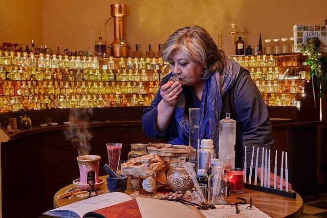 Perfume Masterclass in Florence: Make your Own Personal Fragrance - The Setting: A Historic Florence Workshop