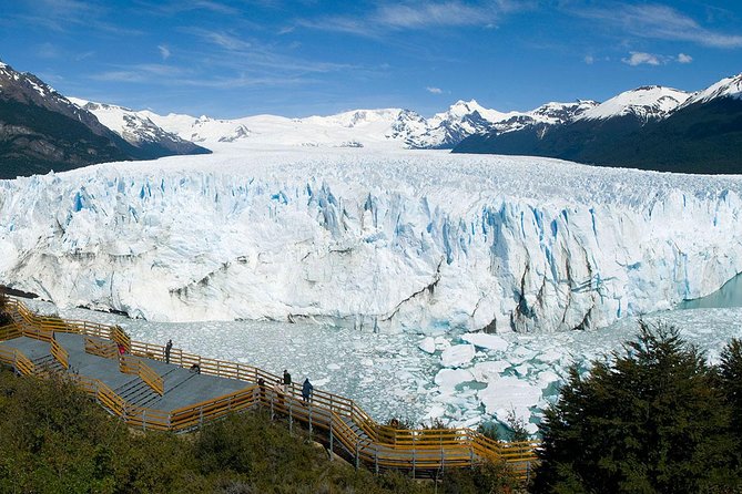 Perito Moreno Glacier Experience on the Catwalks - Discovering the Spectacular Glacier Landscape